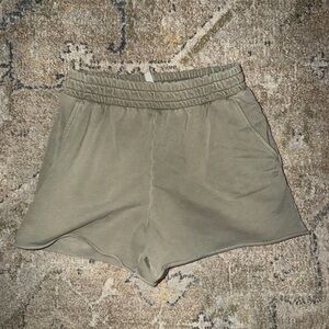 Fabletics cut off lounge shorts